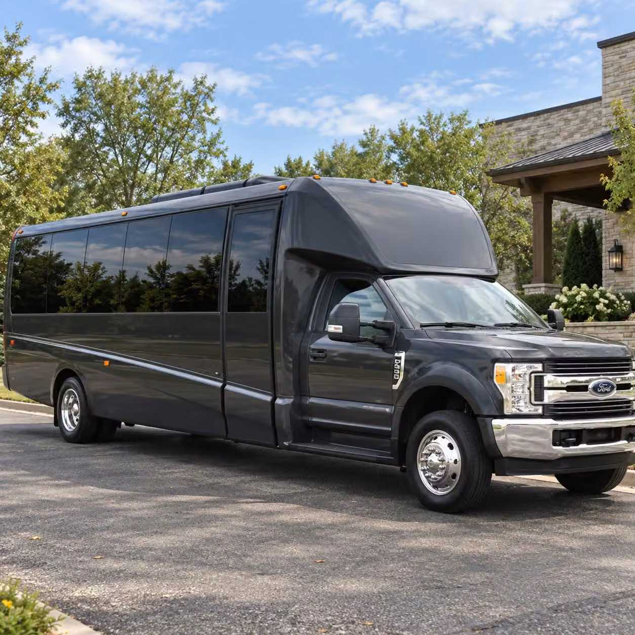 choosing between a minibus and a full size charter bus for your round rock employee shuttle