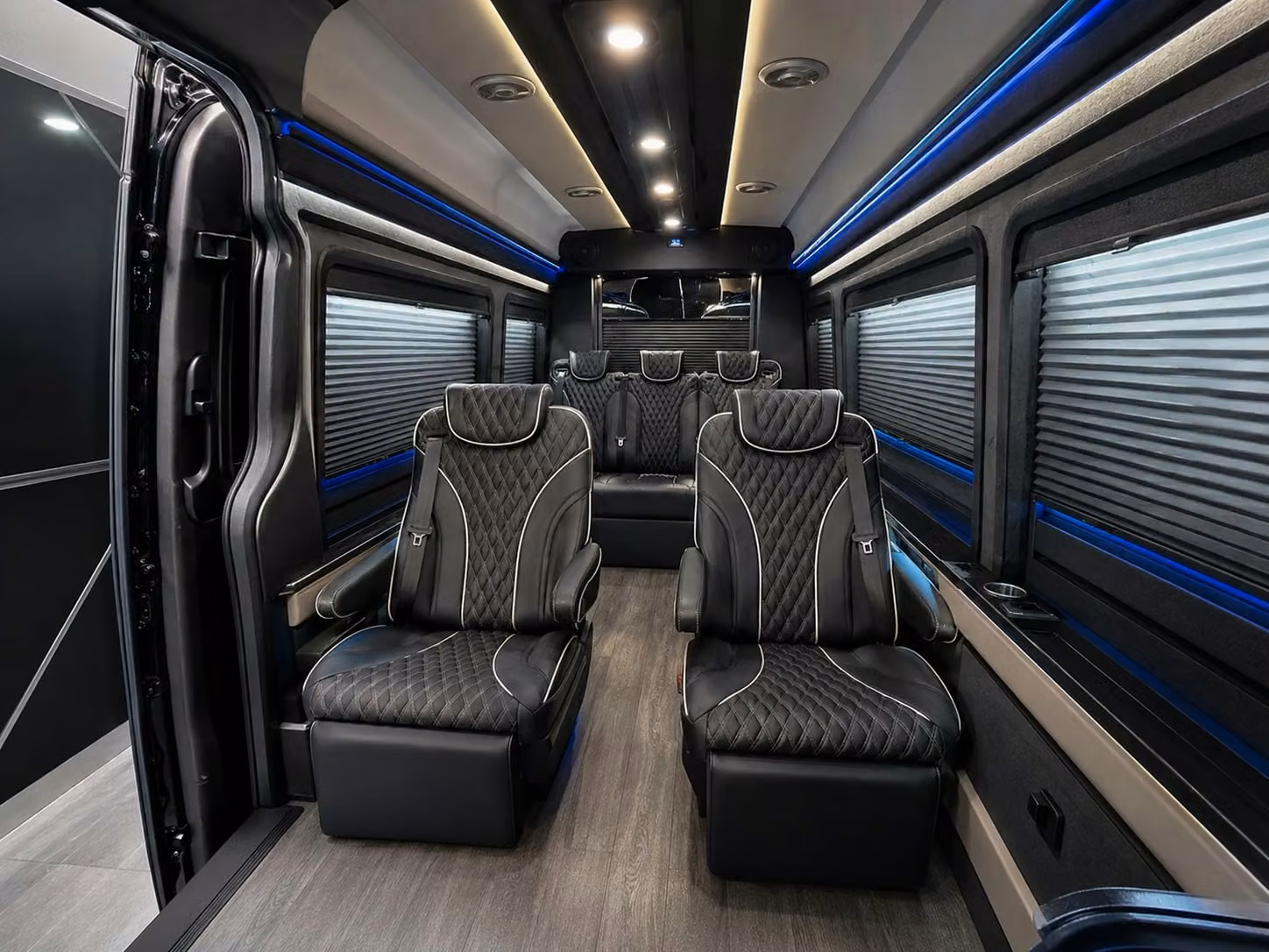whatever your group size there s a round rock airport shuttle that fits